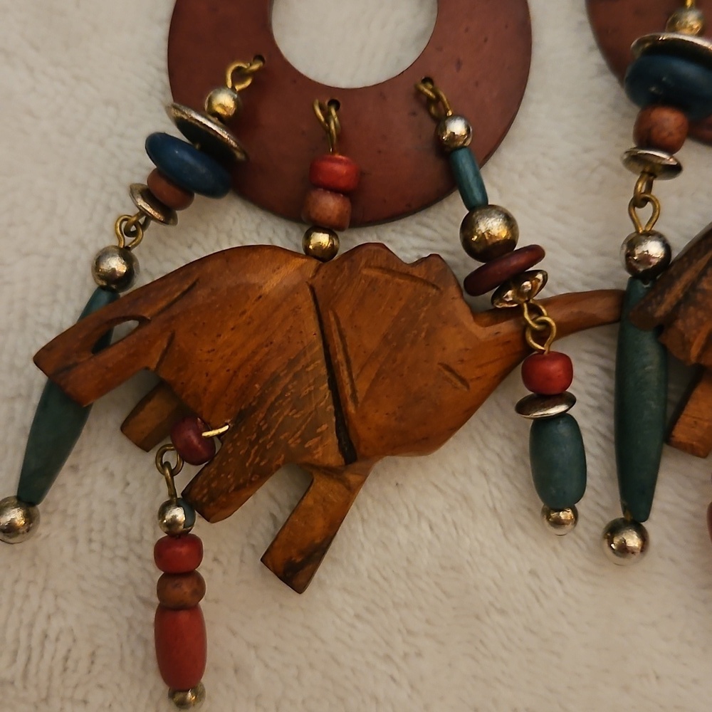 Vintage 1980s Wood Carved Elephant Tribal Beaded Festival Dangle Earrings - Picture 5 of 8